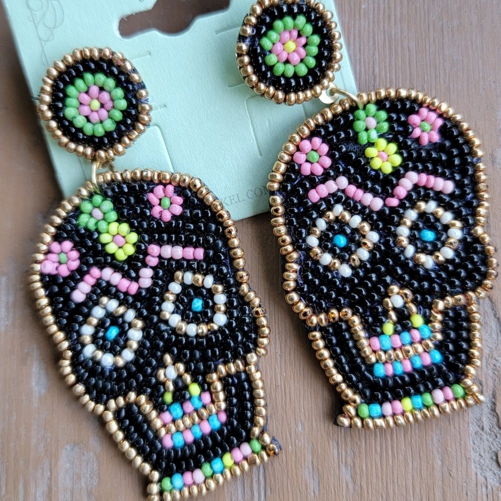 👽Sugar Skull Day of the Dead Dia De los Muertos seed bead earrings